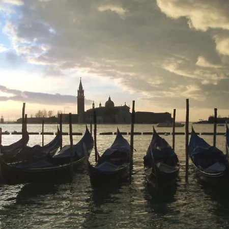 Essence Of * Venedig