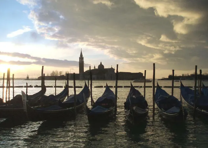 Essence Of * Venedik