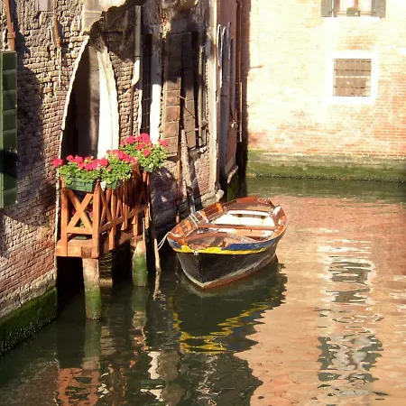 아파트먼트 에센스 오브 아파트 *